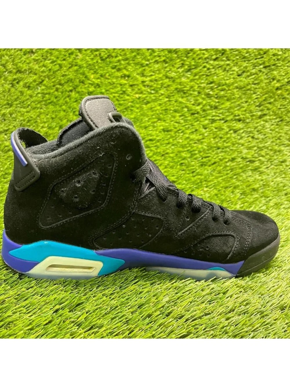 Nike Air Jordan 6 Retro Boys Size 6Y Black Blue Basketball Shoes Sneakers